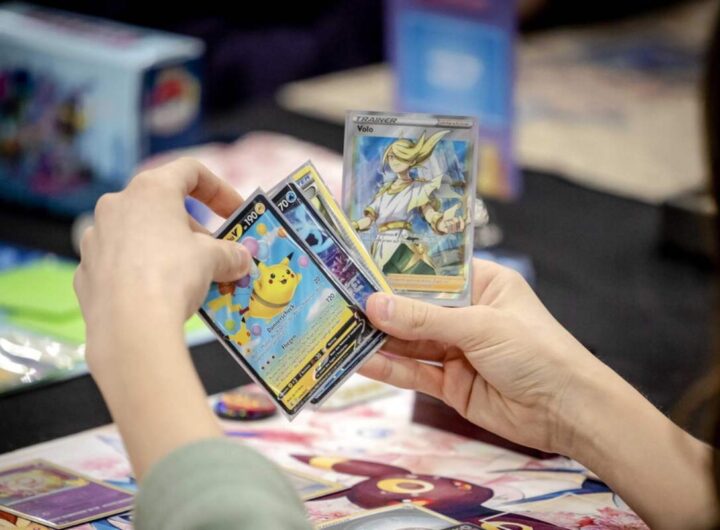 giocare con carte pokemon