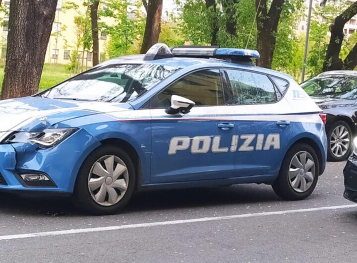Una volante della polizia