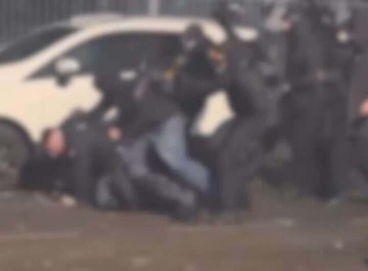 Il poliziotto martellato