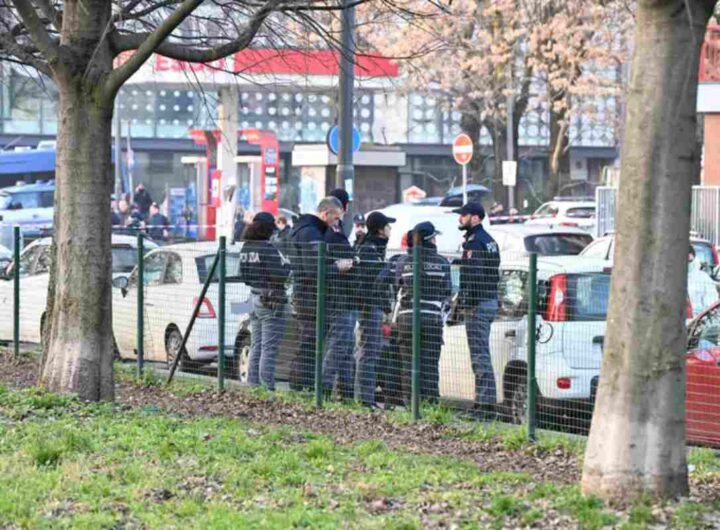 Polizia in strada a Milano