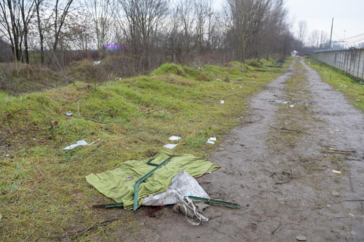 Rogoredo, il racconto di un testimone: “Mansouri non era armato ed è stato colpito dall’agente mentre stava scappando”