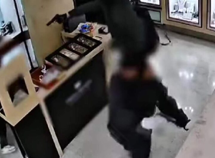 Rapina in una gioielleria a Roma
