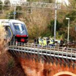 Un treno in transito