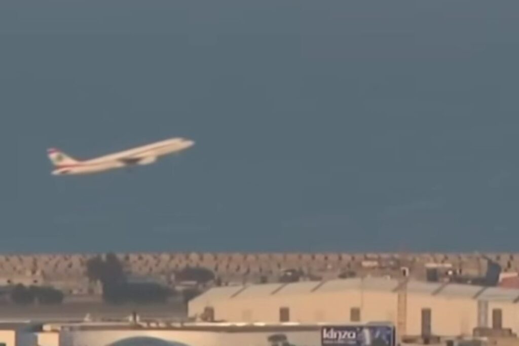 Aereo commerciale decolla da Beirut