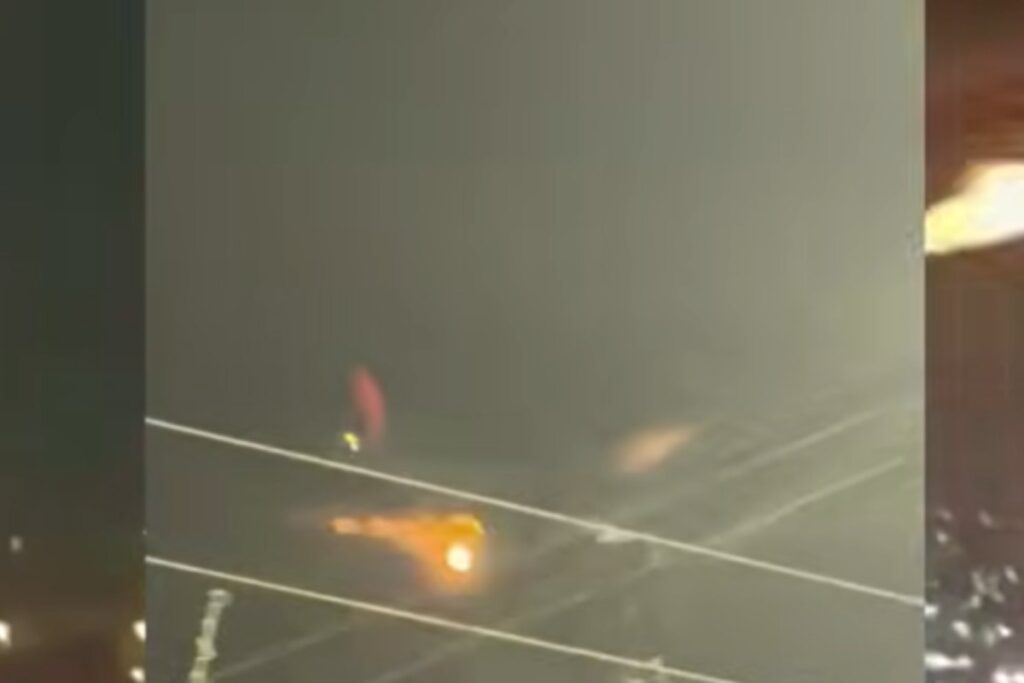 scoppio del motore di un airbus della delta