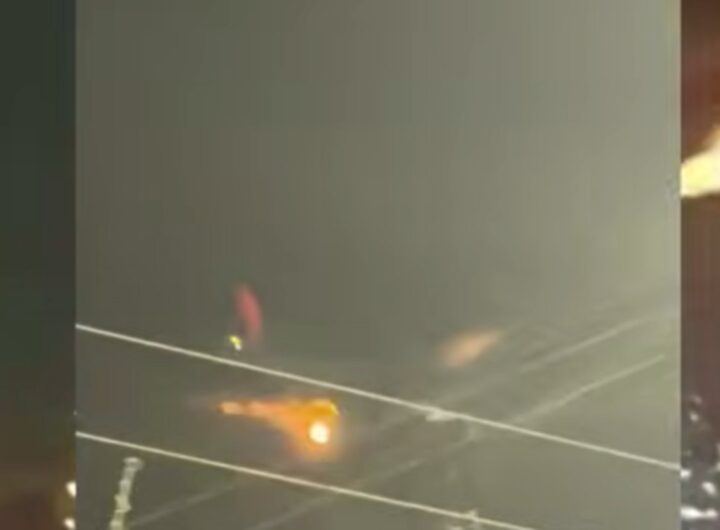 scoppio del motore di un airbus della delta