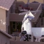 Aereo da turismo precipitato tra due abitazioni