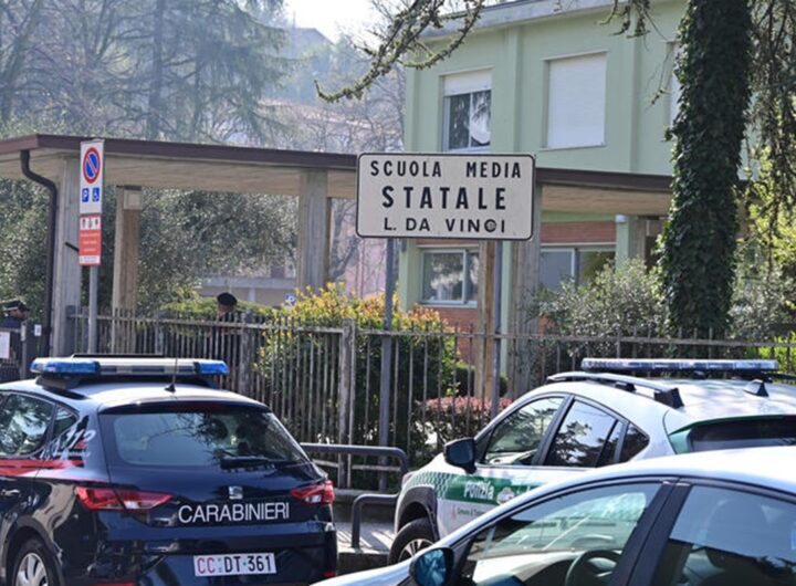 La scuola di Bergamo dove un tredicenne ha accoltellato una professoressa