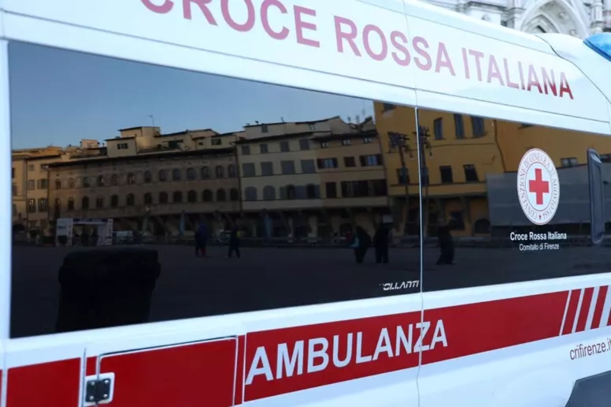Forlì, per la Procura l’autista di ambulanza è un serial killer di anziani. Indagine su 5 casi