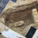 Resti umani in una chiesa