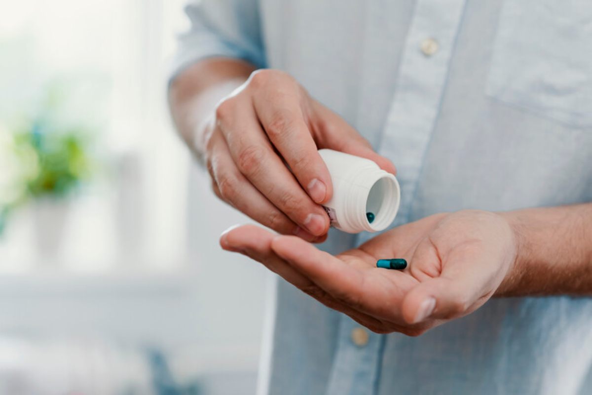 Sesso in cambio dello Xanax. Educatore accusato di induzione alla prostituzione minorile