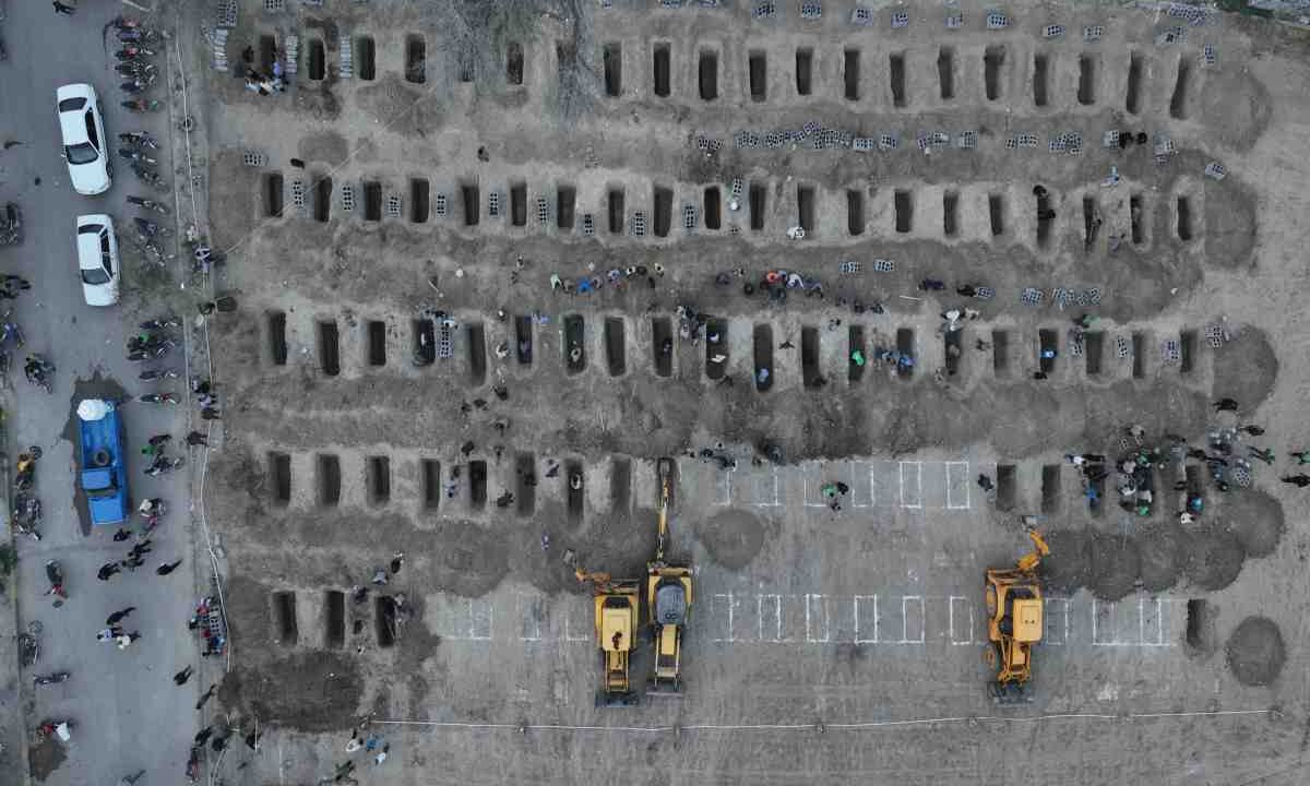 Fossa comune studentesse in Iran