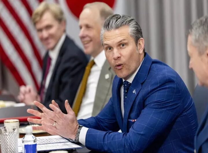 Il segretario alla Difesa Pete Hegseth