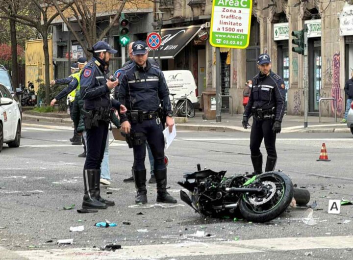 incidente moto a milano