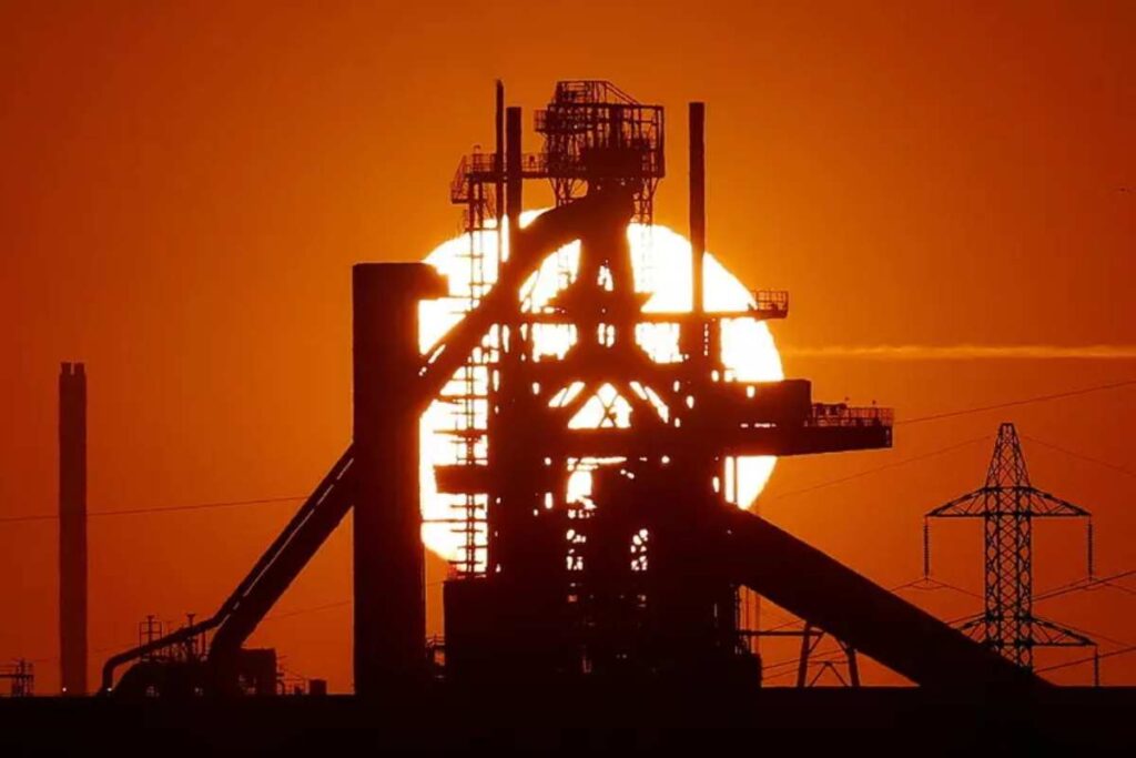 Iran: "Razzi sulle nostre infrastrutture energetiche" malgrado l'annuncio di Trump