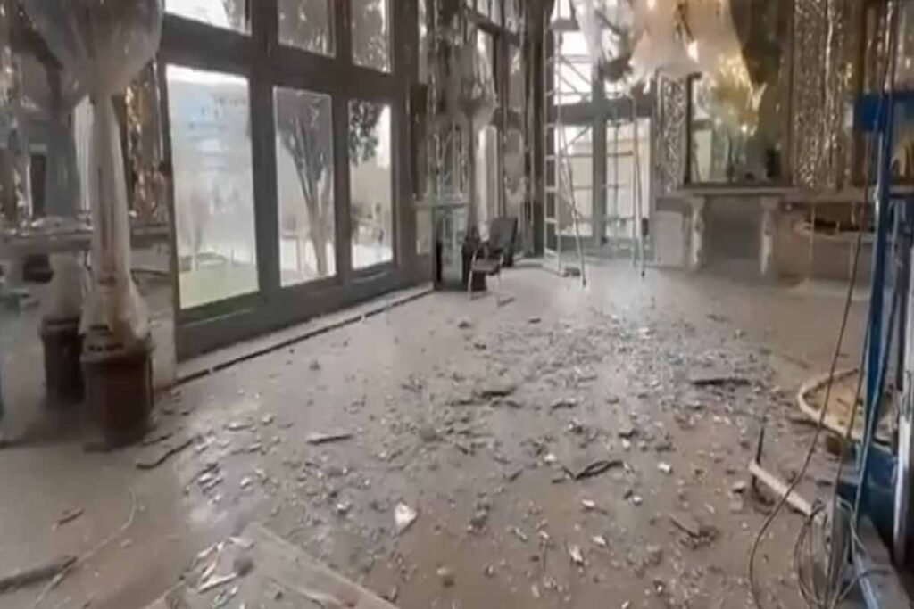 Palazzo Golestan danneggiato