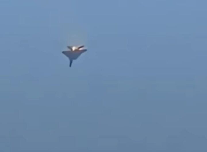 Caccia F-15E statunitense che precipita