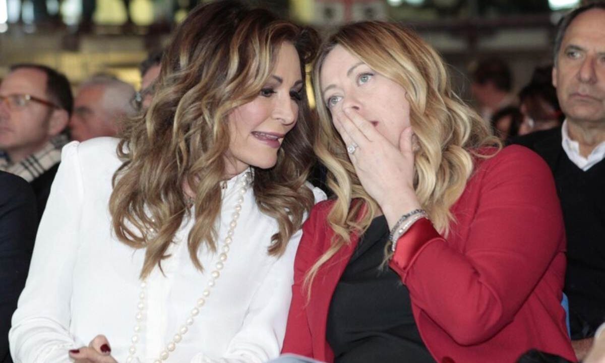 meloni parla con santanchè