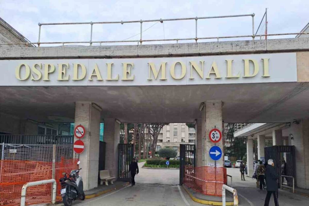 Esterno ospedale Monaldi