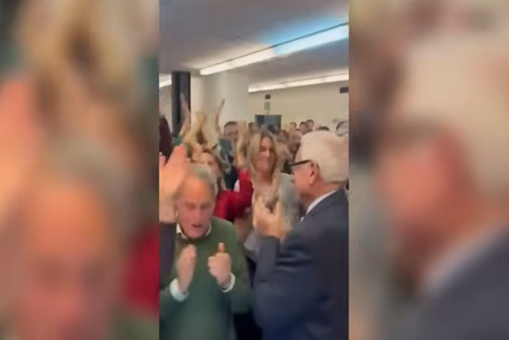 I magistrati di Napoli festeggiano la vittoria del No al referendum