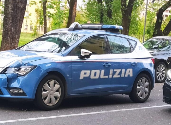 Una volante della polizia