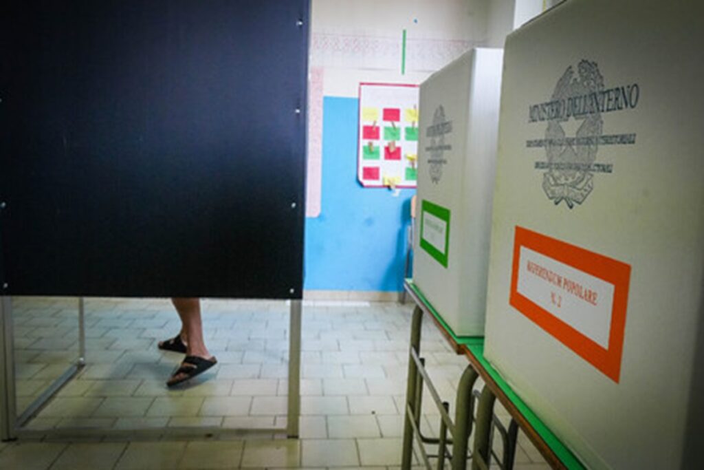 Delle urne elettorali