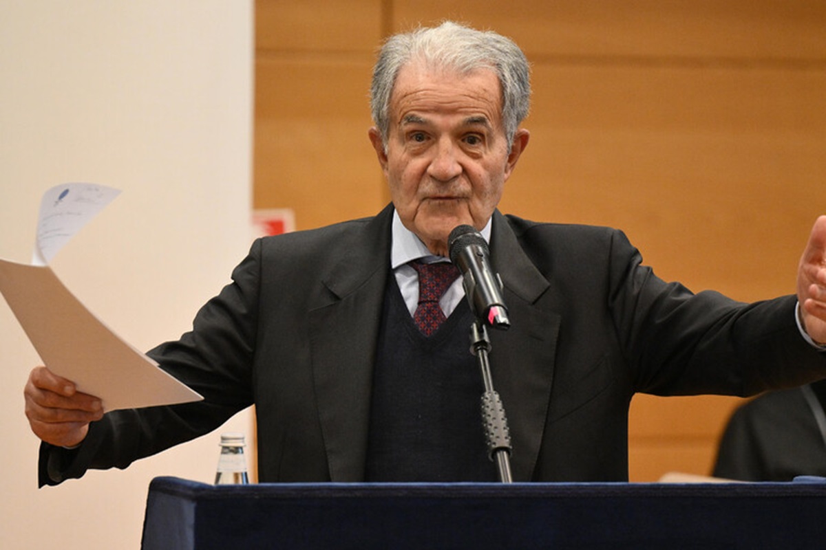 Prodi: “I parlamentari ormai sono nominati, non votati. La democrazia è malata”