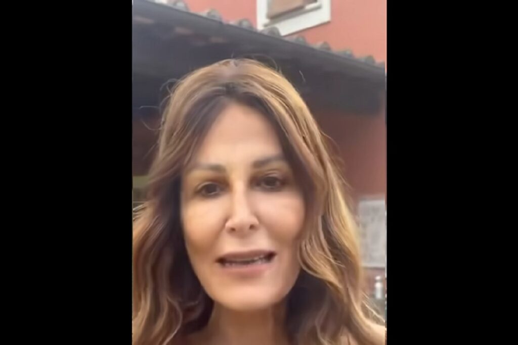 Riappare Daniela Santanchè, sui social il video sorridente: "Grazie alla fantastica squadra del ministero, mi ricorderò di voi