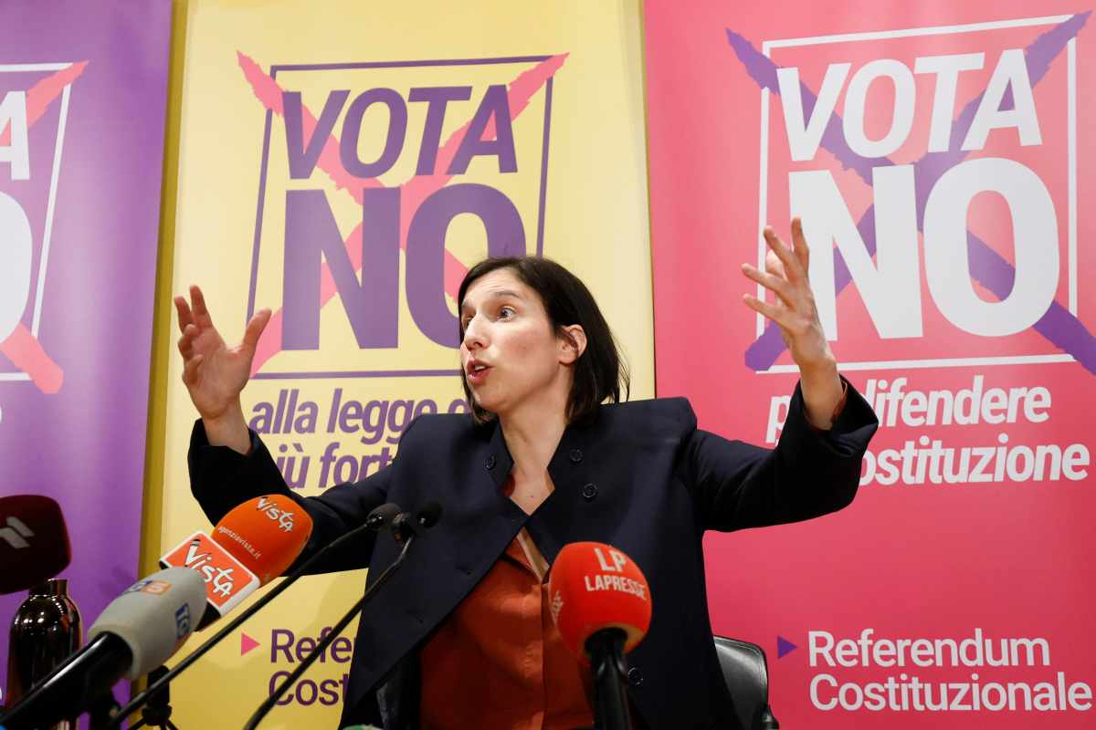 La segretaria del Partito Democratico Elly Schlein durante una conferenza stamp