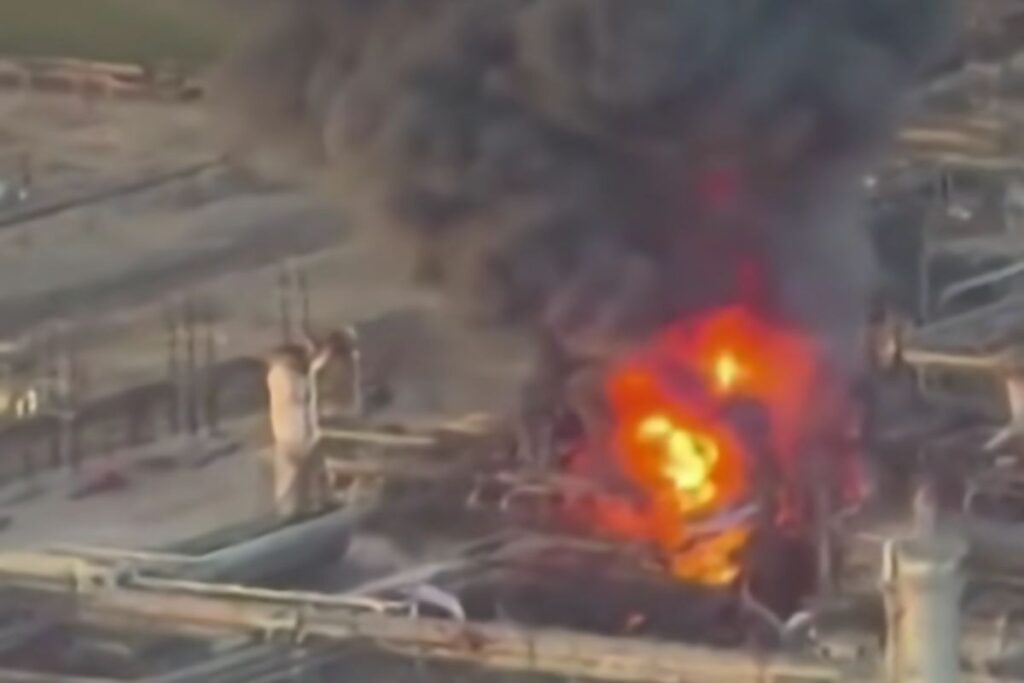 Eplosione in una raffineria