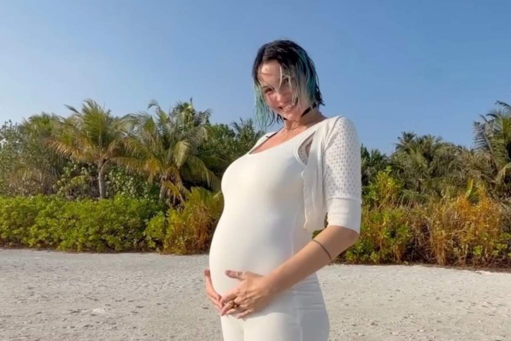 rose villain incinta