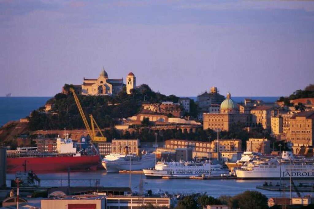 vista di ancona