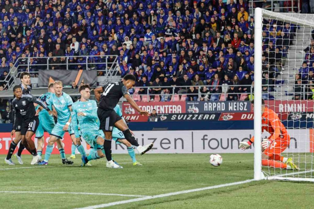 Watkins gol aston villa bologna