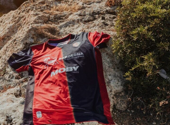 La maglietta de Cagliari