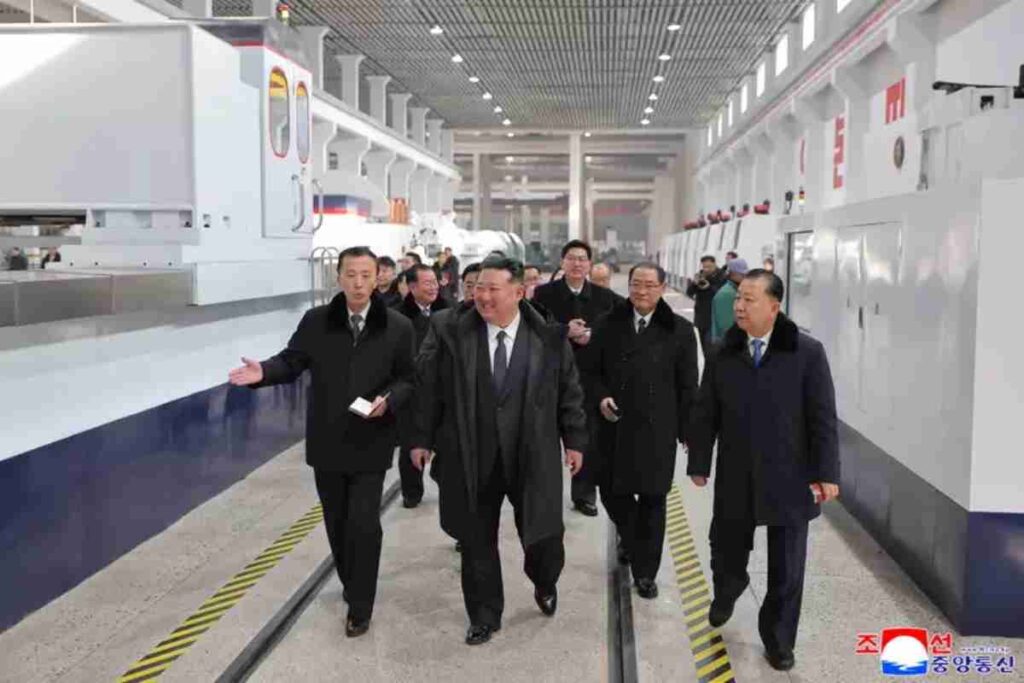 Kim Jong-un visita reattori nucleari