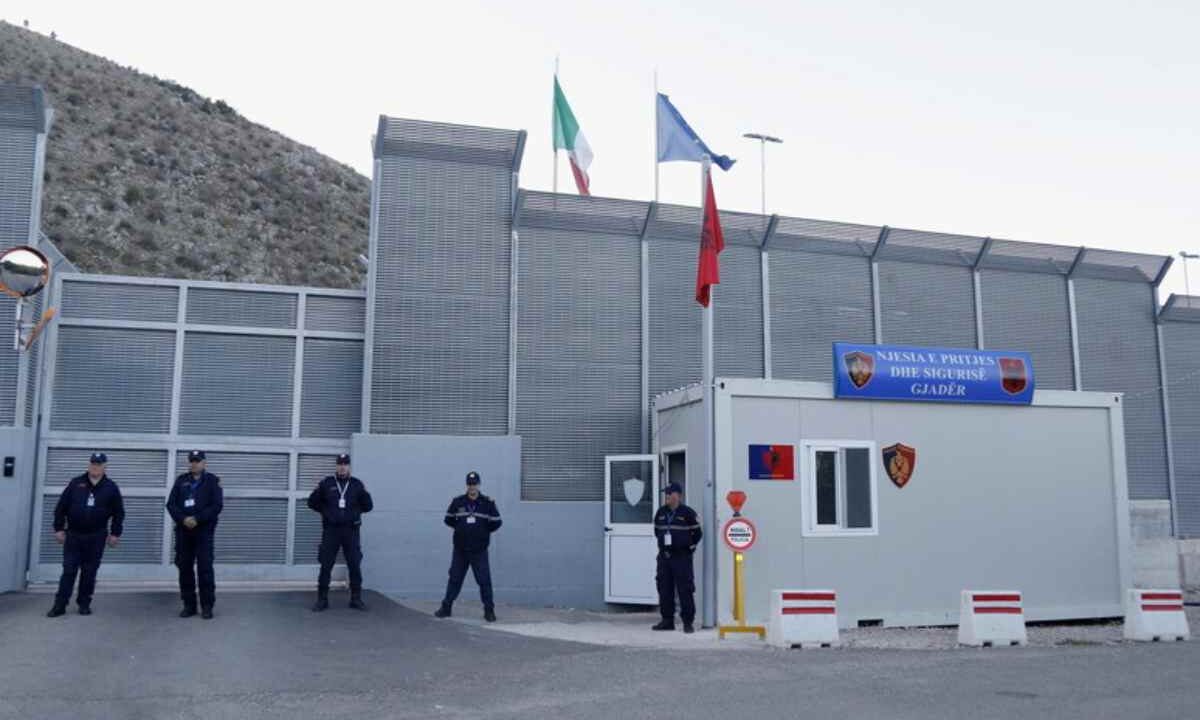 Cpr migranti in Albania
