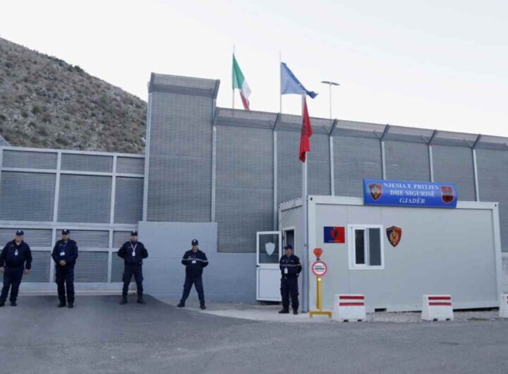 Cpr migranti in Albania
