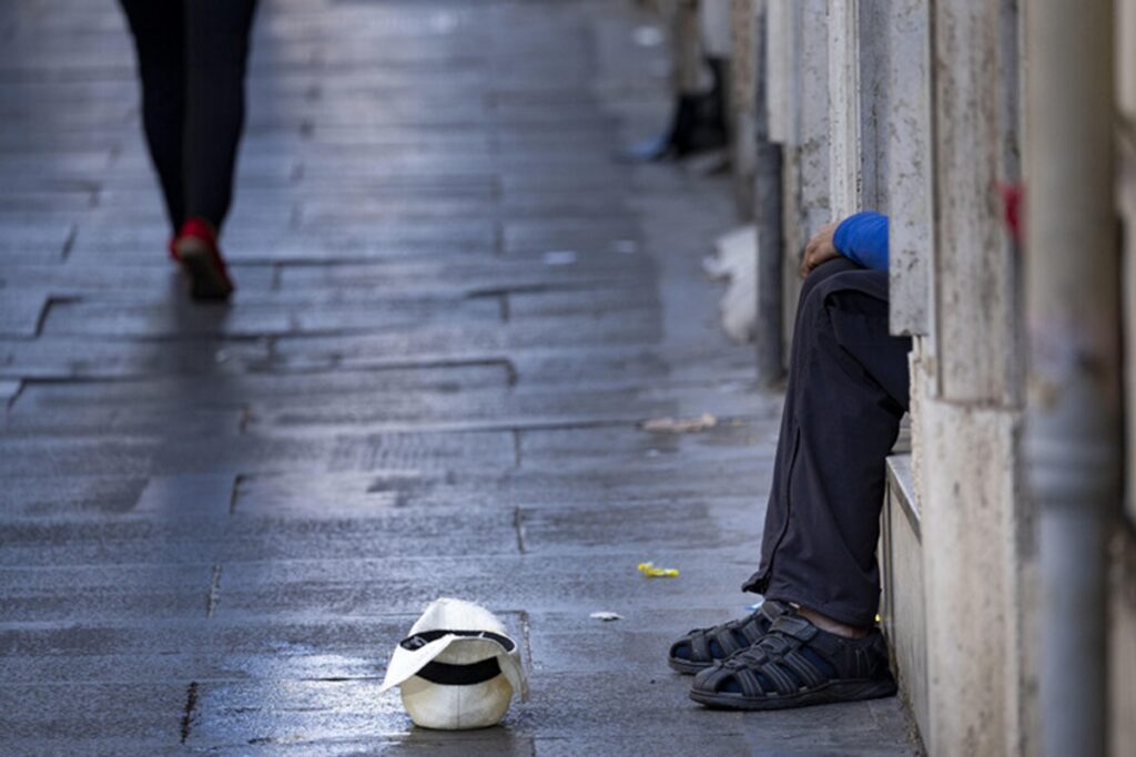 Povertà