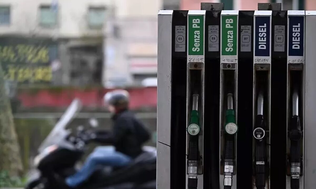 Un distributore di benzina