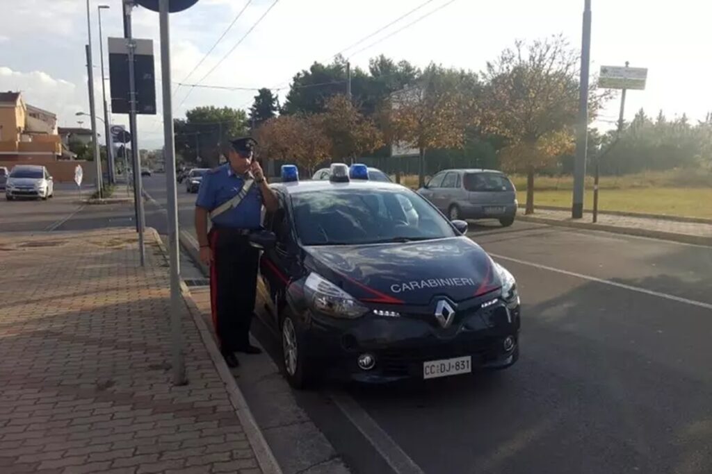 Una volante dei carabinieri
