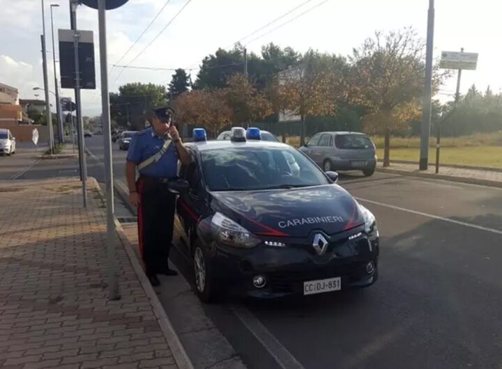 Una volante dei carabinieri