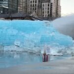 Statua di ghiaccio del rapper Drake