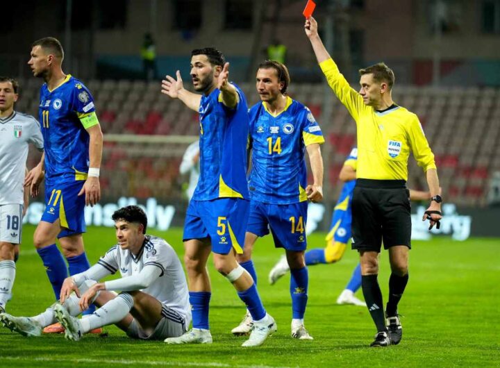 espulsione bastoni bosnia italia