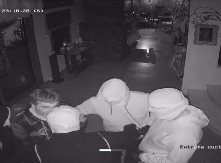 Un frame della rapina ad Alberto Filippi