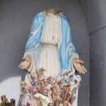 La statua della Madonna decapitata a Frosinone