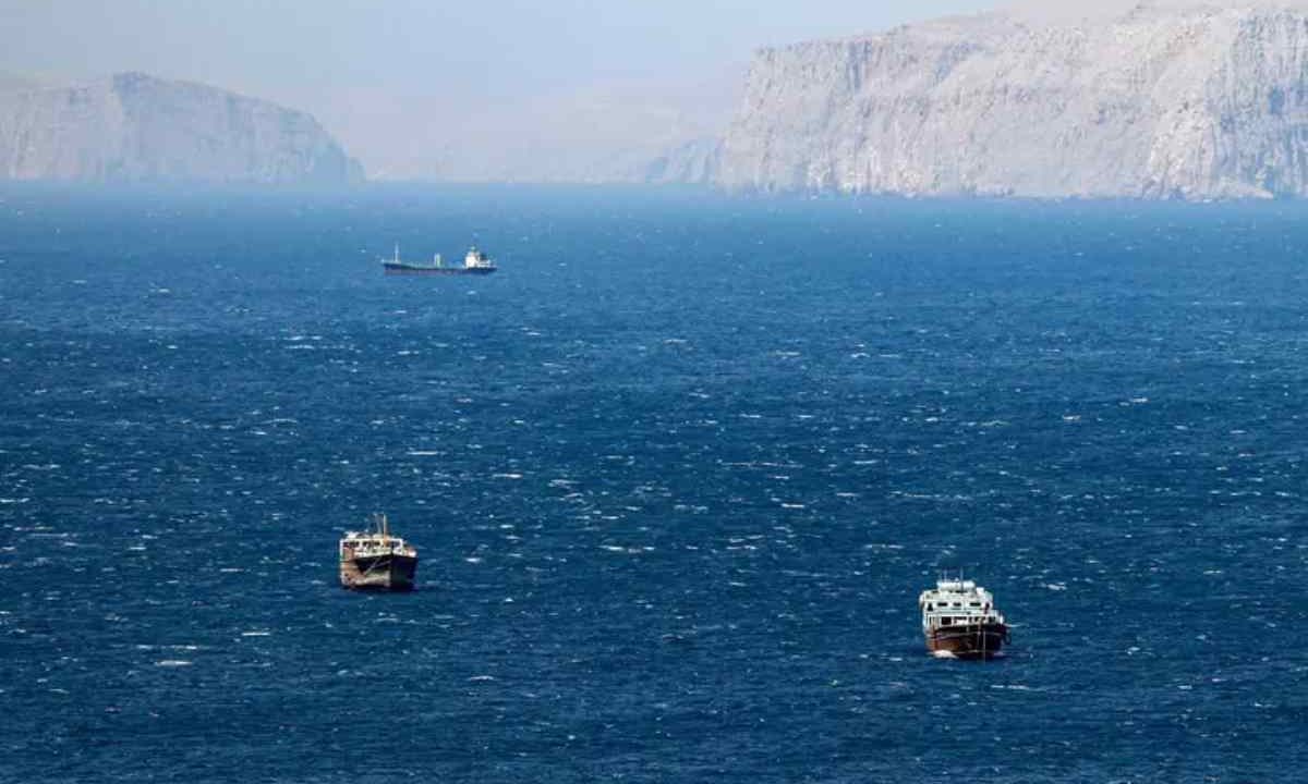 L'Iran sequestra 2 navi cargo gestite da Msc e ne colpisce una terza: "Occhio per occhio, petroliera per petroliera"