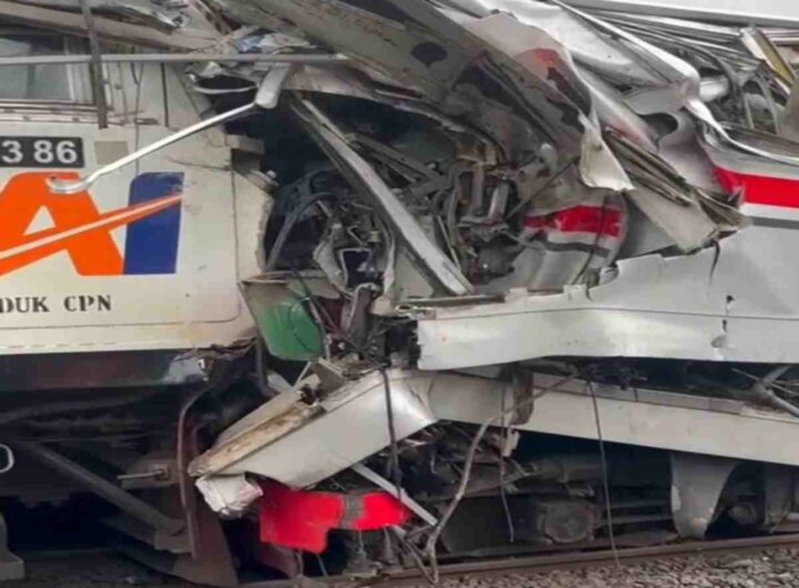 Collosione treni in Indonesia
