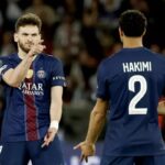 Kvaratskhelia festeggia dopo il gol