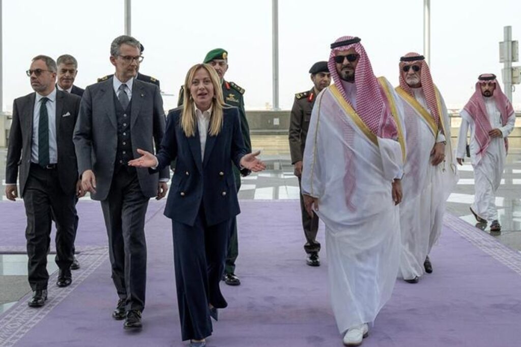 Giorgia Meloni nel Golfo