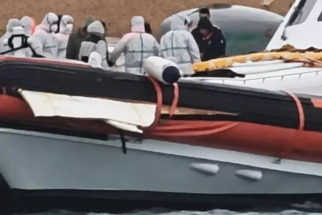 Dei migranti arrivati morti a Lampedusa